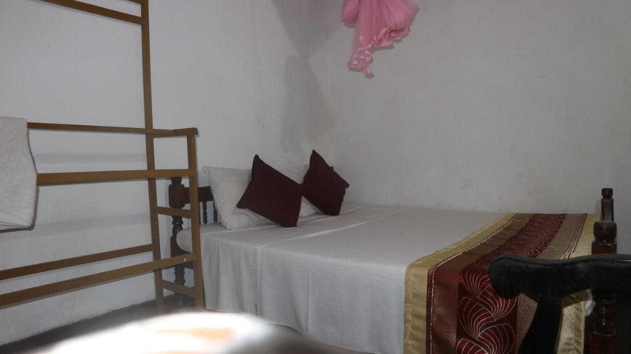 Old Dutch House Hotel Galle Bagian luar foto