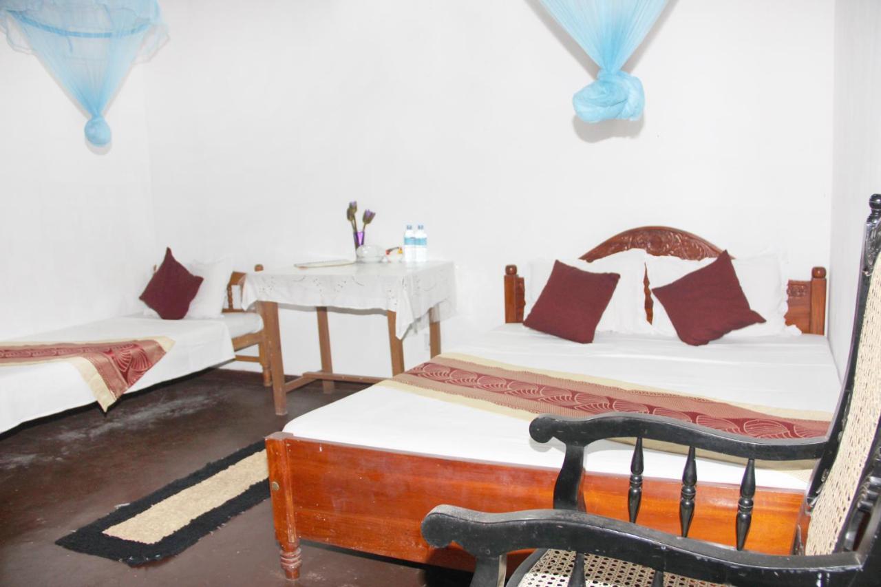 Old Dutch House Hotel Galle Bagian luar foto