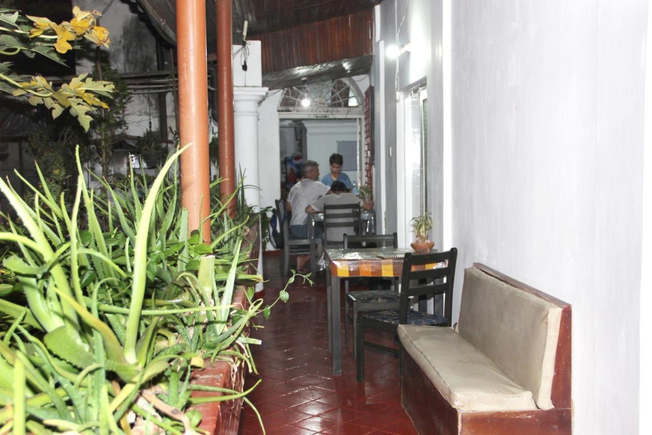 Old Dutch House Hotel Galle Bagian luar foto
